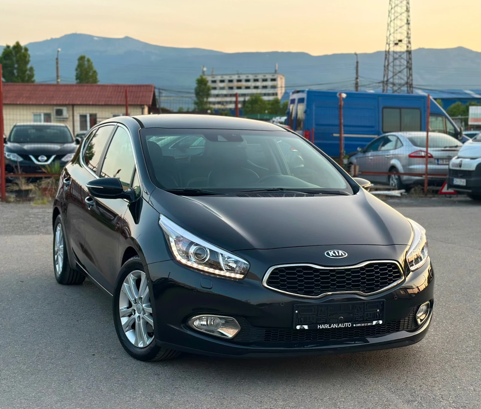 Kia Ceed 1.6 Premium Keyless go Кожа Нави 154-хил км  - изображение 2