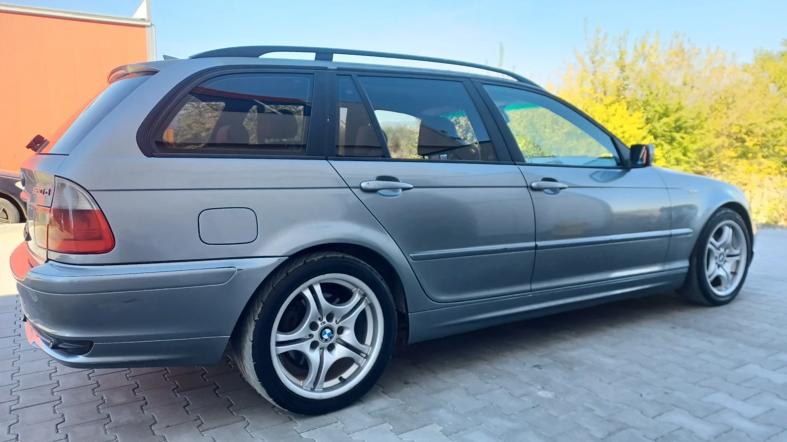 BMW 320 320d - изображение 9