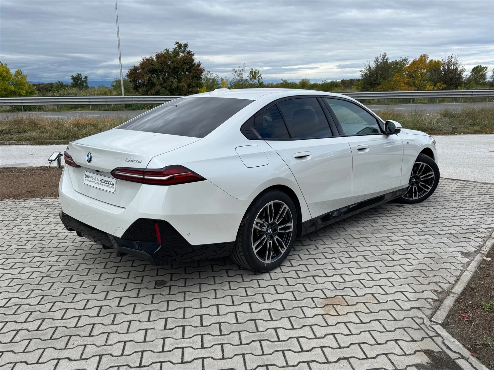 BMW 540 xDrive - изображение 2