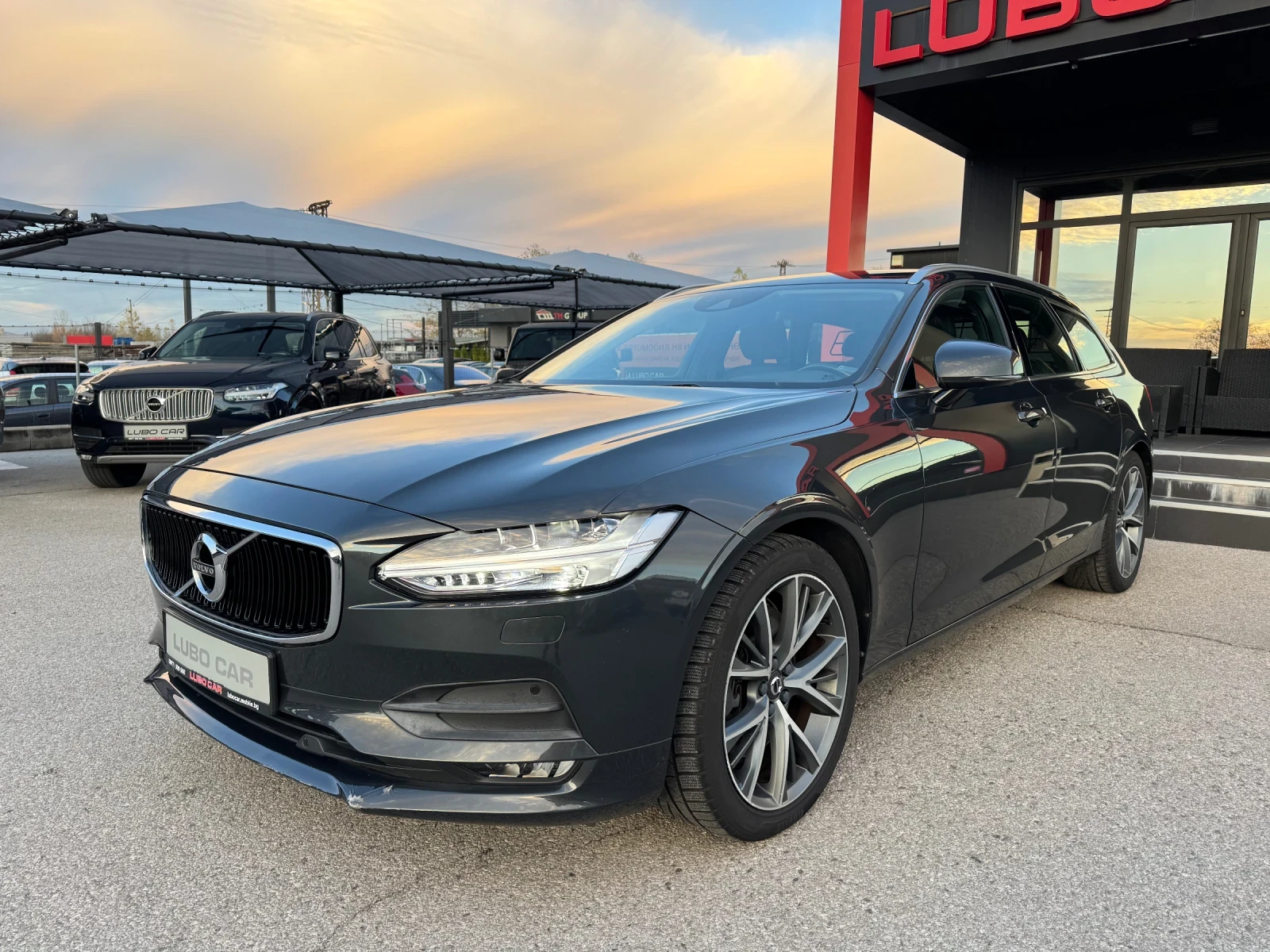 Volvo V90 2.0D-D5-AWD-LED-CAMERA-BLIND SPOT-LANE ASSIST-TOP - изображение 2