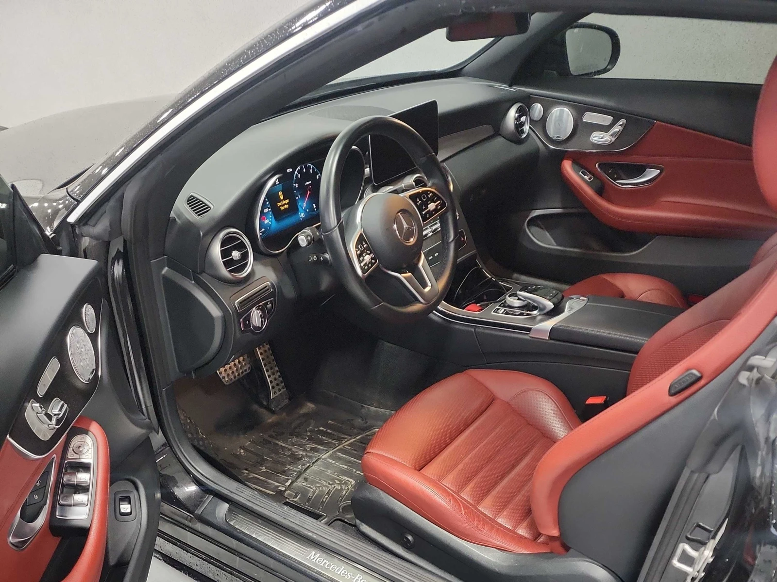 Mercedes-Benz C 300 /DISTRONIC/ 3D BURMESTER / CABRIO , снимка 8 - Автомобили и джипове - 53810968