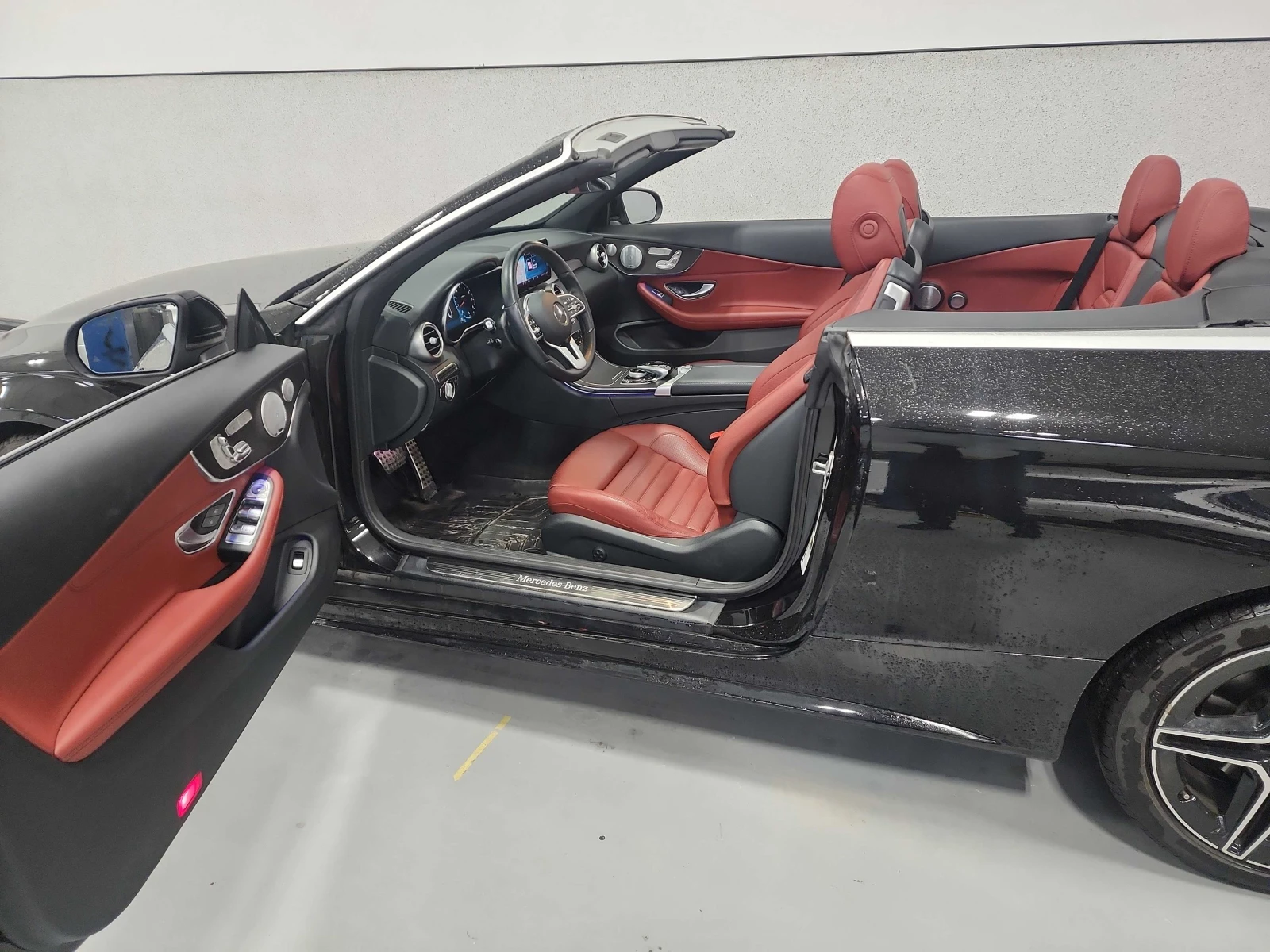 Mercedes-Benz C 300 /DISTRONIC/ 3D BURMESTER / CABRIO , снимка 7 - Автомобили и джипове - 53810968