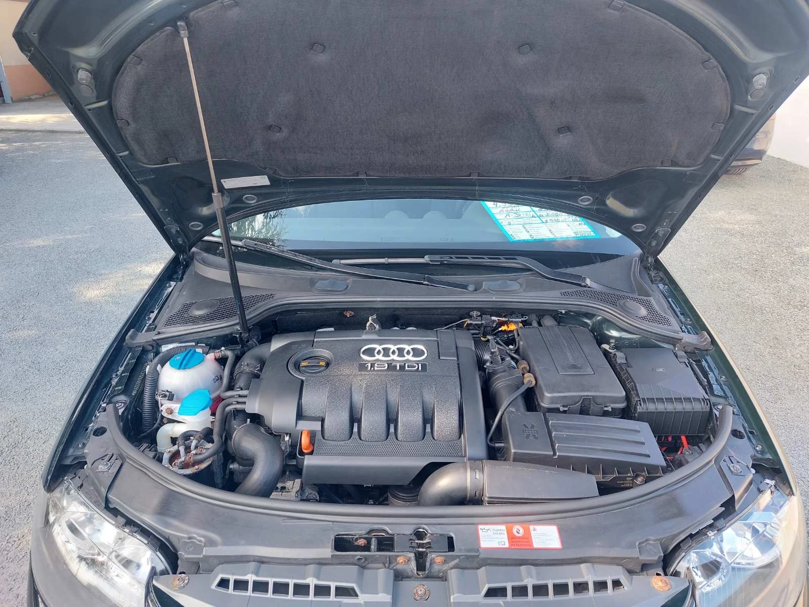 Audi A3 1.9tdi, снимка 10 - Автомобили и джипове - 53861572