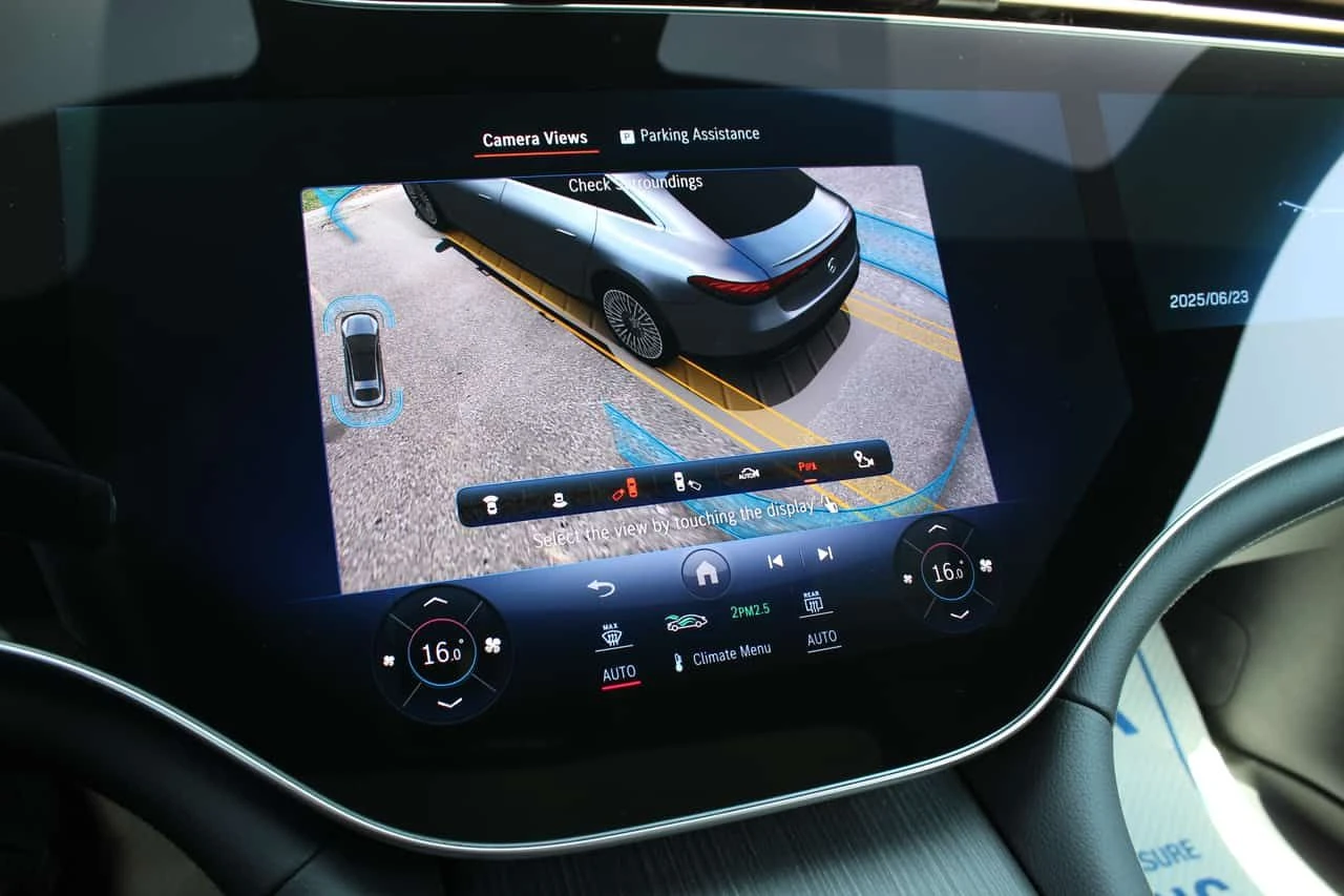 Mercedes-Benz EQS 580/CARFAX/ОБДУХВАНЕ/DIS/PANO/360/BURMESTER, снимка 15 - Автомобили и джипове - 53924503