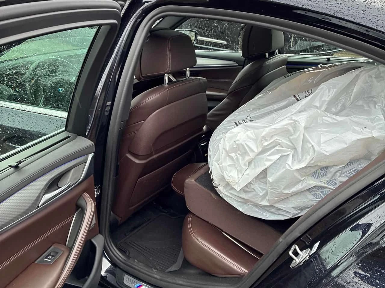 BMW 530E xDrive iPerformance  CARFAX, снимка 13 - Автомобили и джипове - 54165195