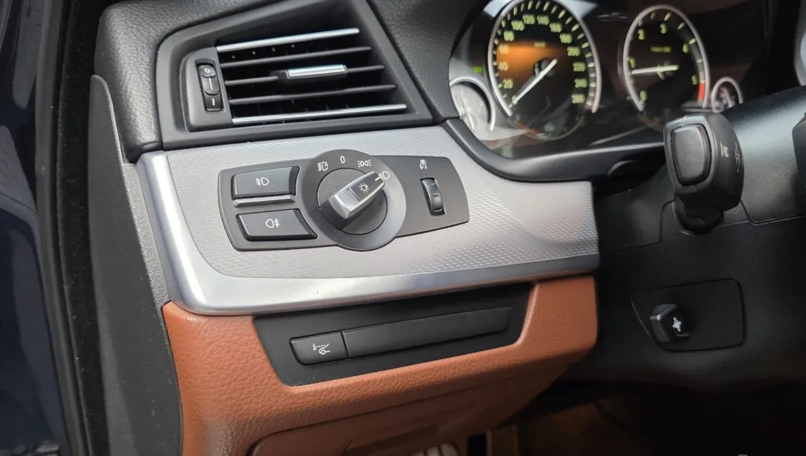 BMW 535 M* HUD* ОБДУХ* PANO* Крайна цена* , снимка 16 - Автомобили и джипове - 54824187