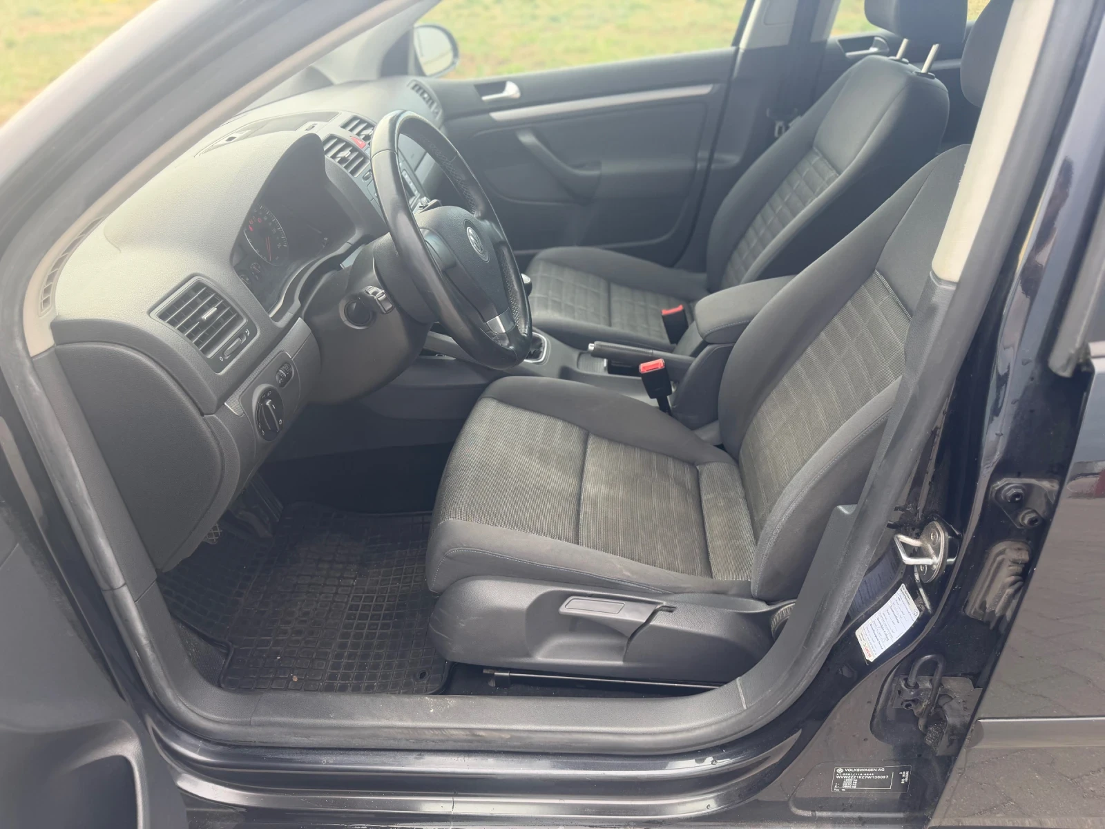 VW Golf 1.6/НОВ ВНОС/ТОП/Бартер, снимка 10 - Автомобили и джипове - 55115876