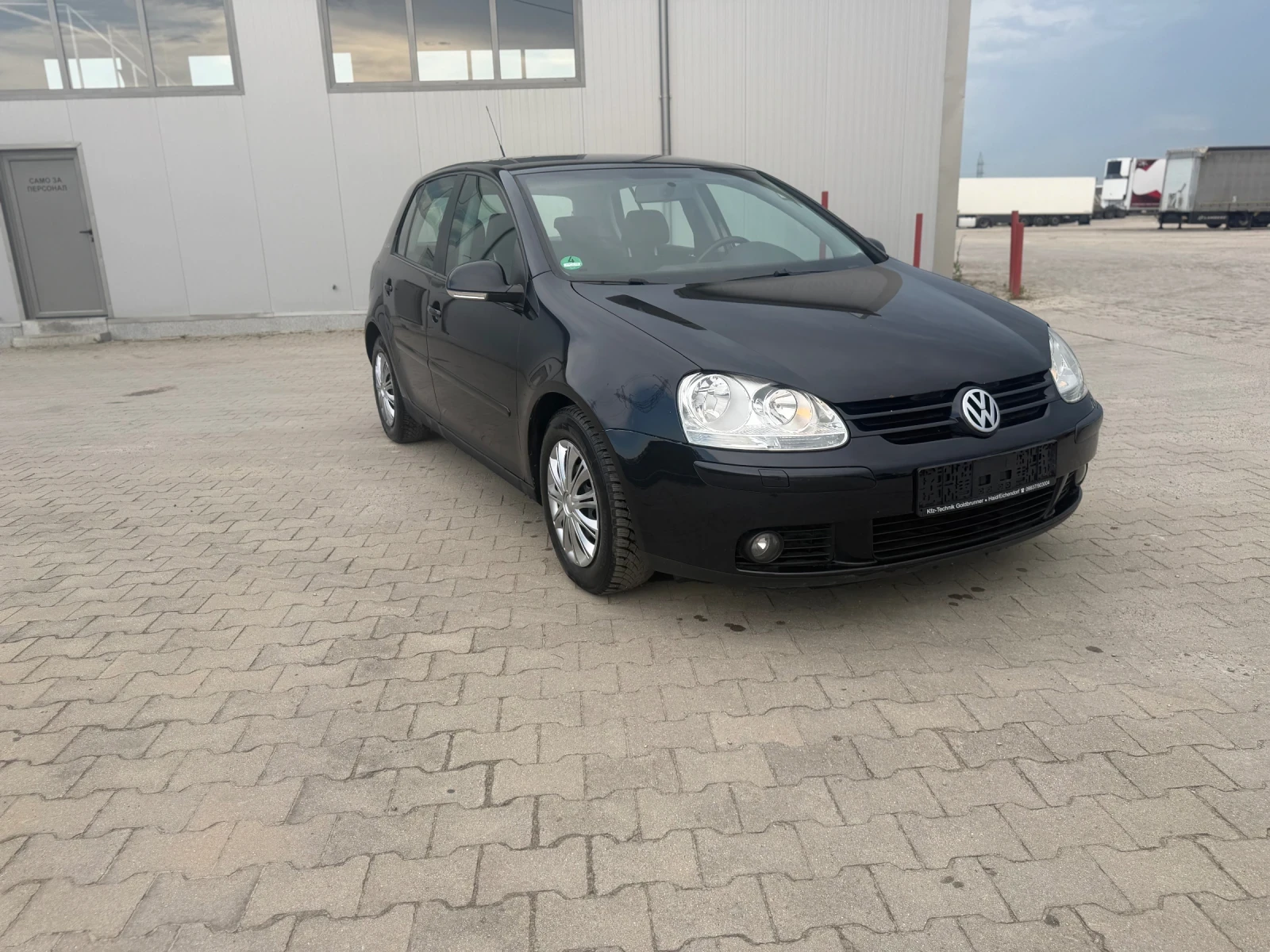 VW Golf 1.6/НОВ ВНОС/ТОП/Бартер, снимка 2 - Автомобили и джипове - 55115876