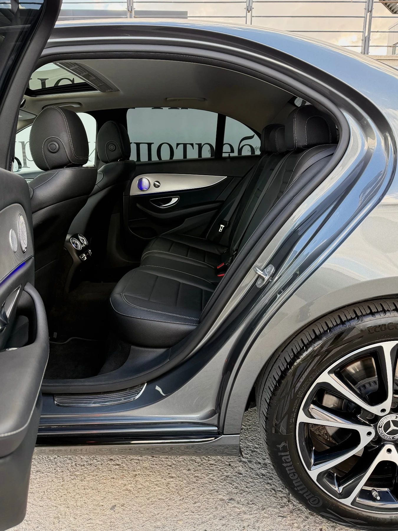 Mercedes-Benz E 350 CDI 3D Burmaster KeylessGo Memory 360* 9G-tronic, снимка 9 - Автомобили и джипове - 56331459