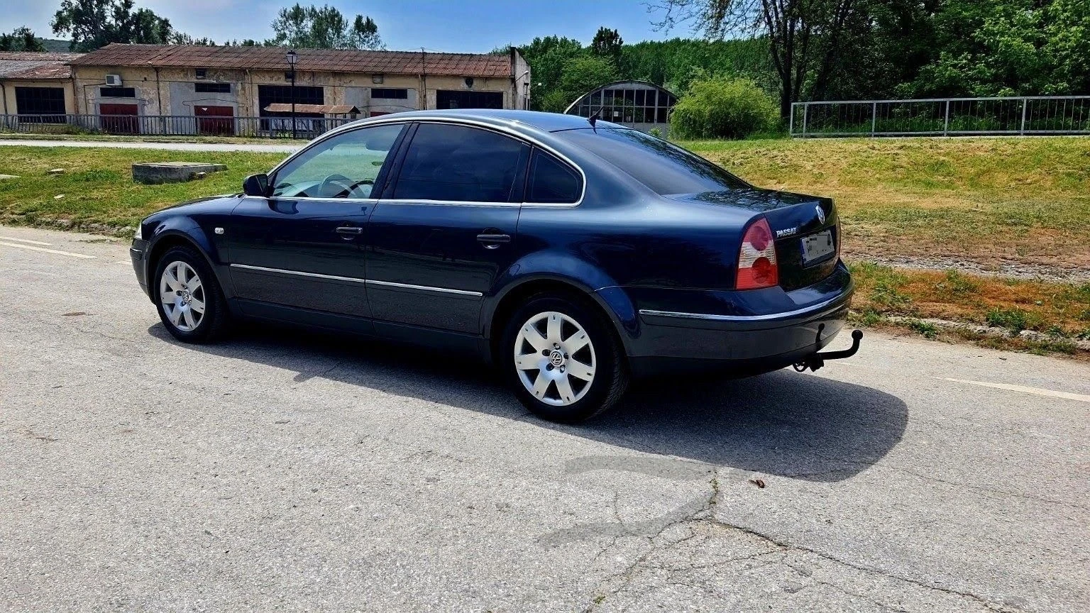 VW Passat 1.8T, снимка 6 - Автомобили и джипове - 56399130