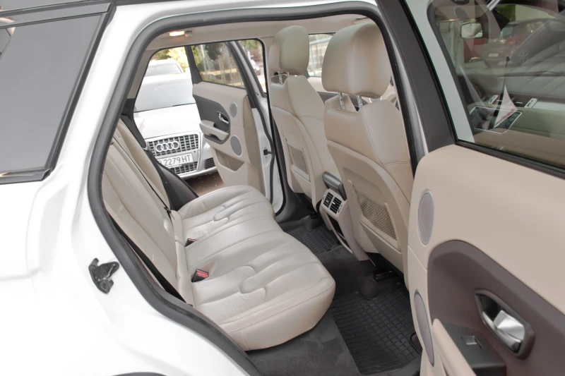 Land Rover Range Rover Evoque 2.0T* , снимка 12 - Автомобили и джипове - 50869405