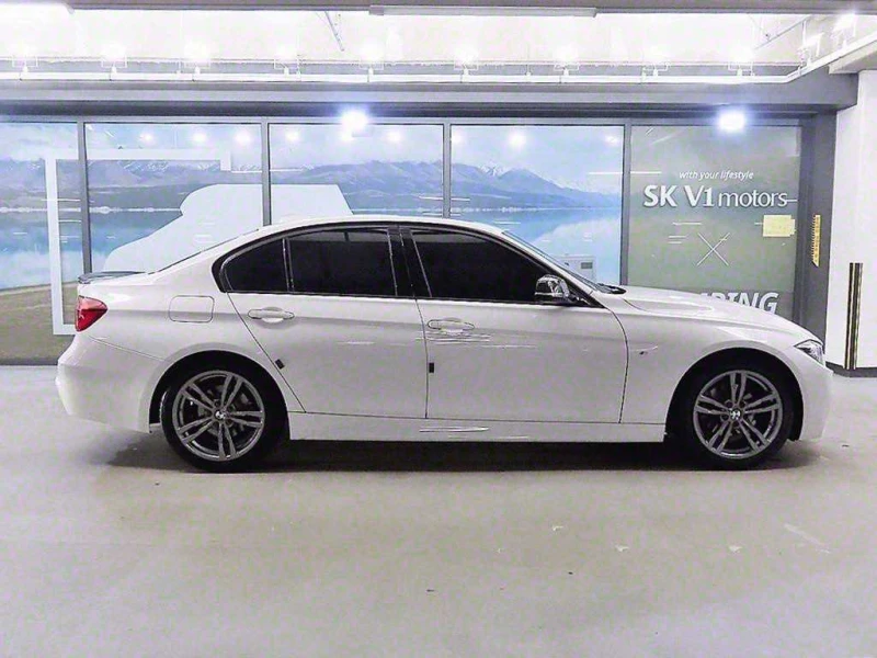 BMW 320 Diesel LCI M-pack 73 000 km, снимка 4 - Автомобили и джипове - 52796475