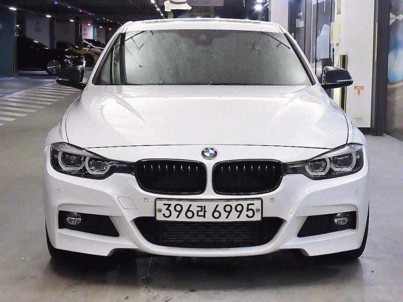 BMW 320 Diesel LCI M-pack 73 000 km, снимка 2 - Автомобили и джипове - 52796475