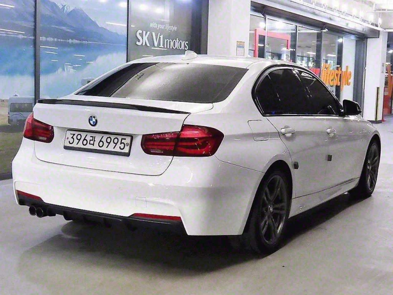 BMW 320 Diesel LCI M-pack 73 000 km, снимка 3 - Автомобили и джипове - 52796475