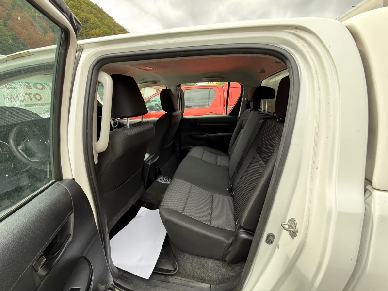 Toyota Hilux 2.4D4D 150кс НОВ ВНОС, снимка 8 - Автомобили и джипове - 51848881