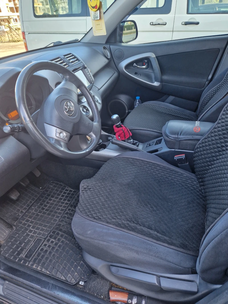 Toyota Rav4, снимка 15 - Автомобили и джипове - 52087717