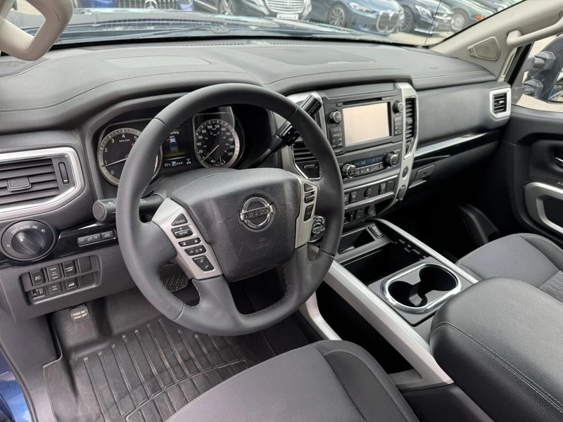 Nissan Titan crew cab PRO 4X, снимка 8 - Автомобили и джипове - 55314763
