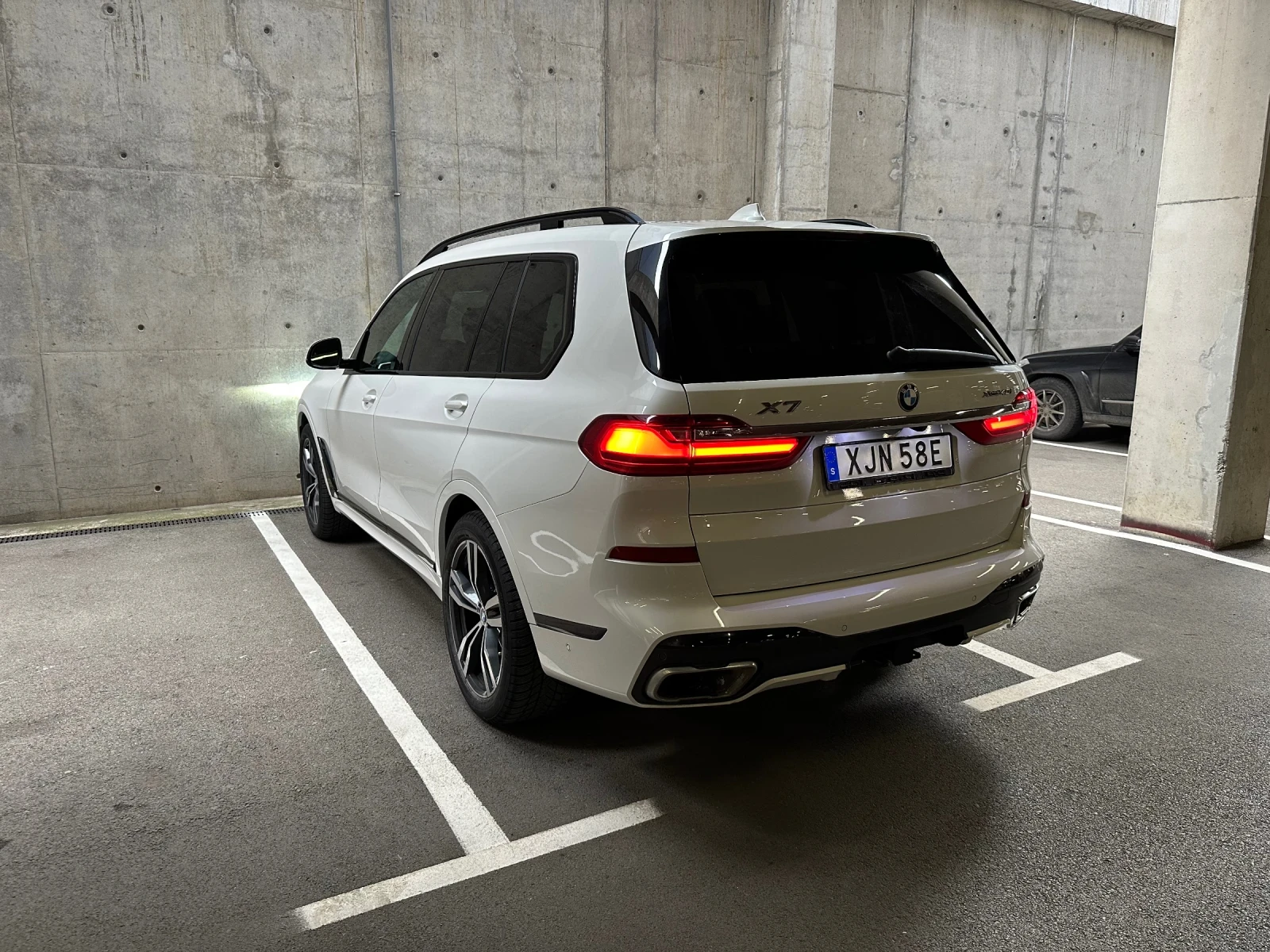 BMW X7 M-sport 40i xDrive/��������/7-������/ ������/ HUD | Mobile.bg � ����������� 7