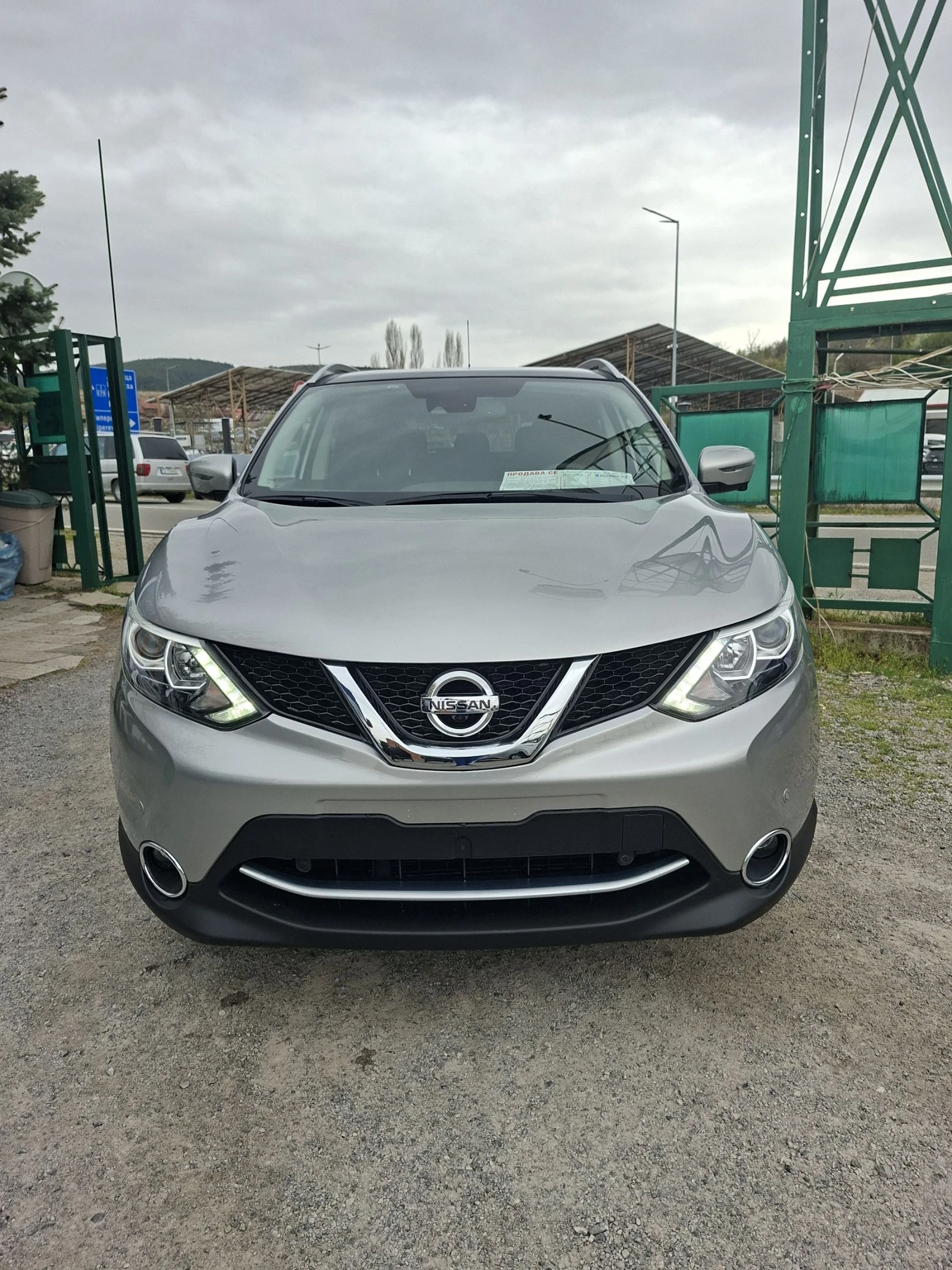 Nissan Qashqai 1.6 DCI N-CONNECTA, снимка 3 - Автомобили и джипове - 54212355