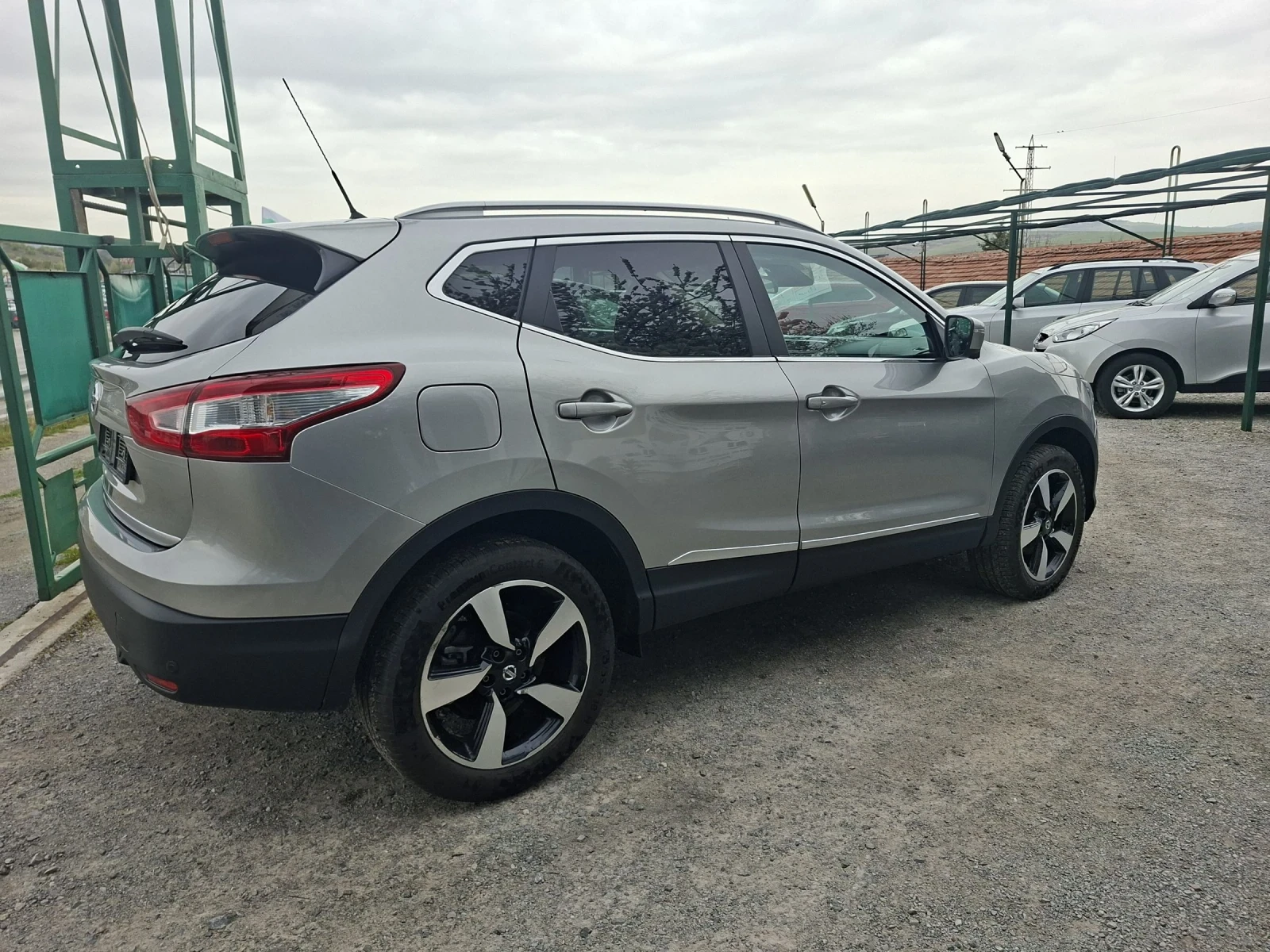 Nissan Qashqai 1.6 DCI N-CONNECTA, снимка 6 - Автомобили и джипове - 54212355