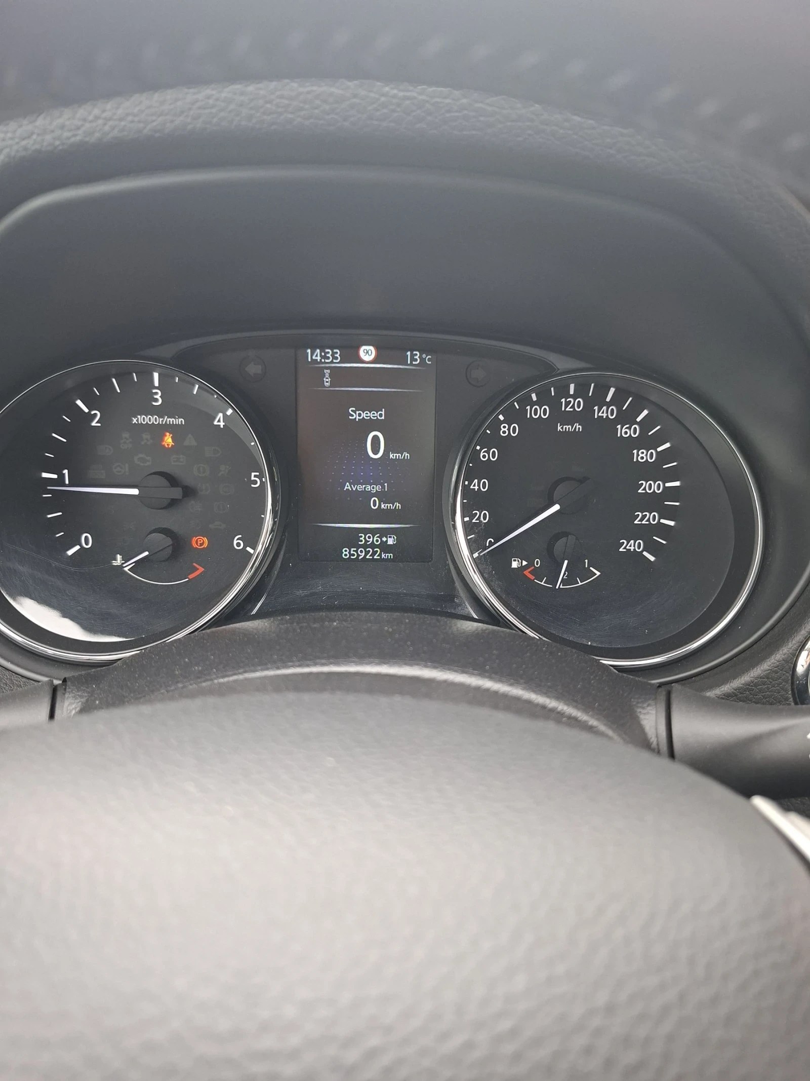 Nissan Qashqai 1.6 DCI N-CONNECTA, снимка 12 - Автомобили и джипове - 54212355