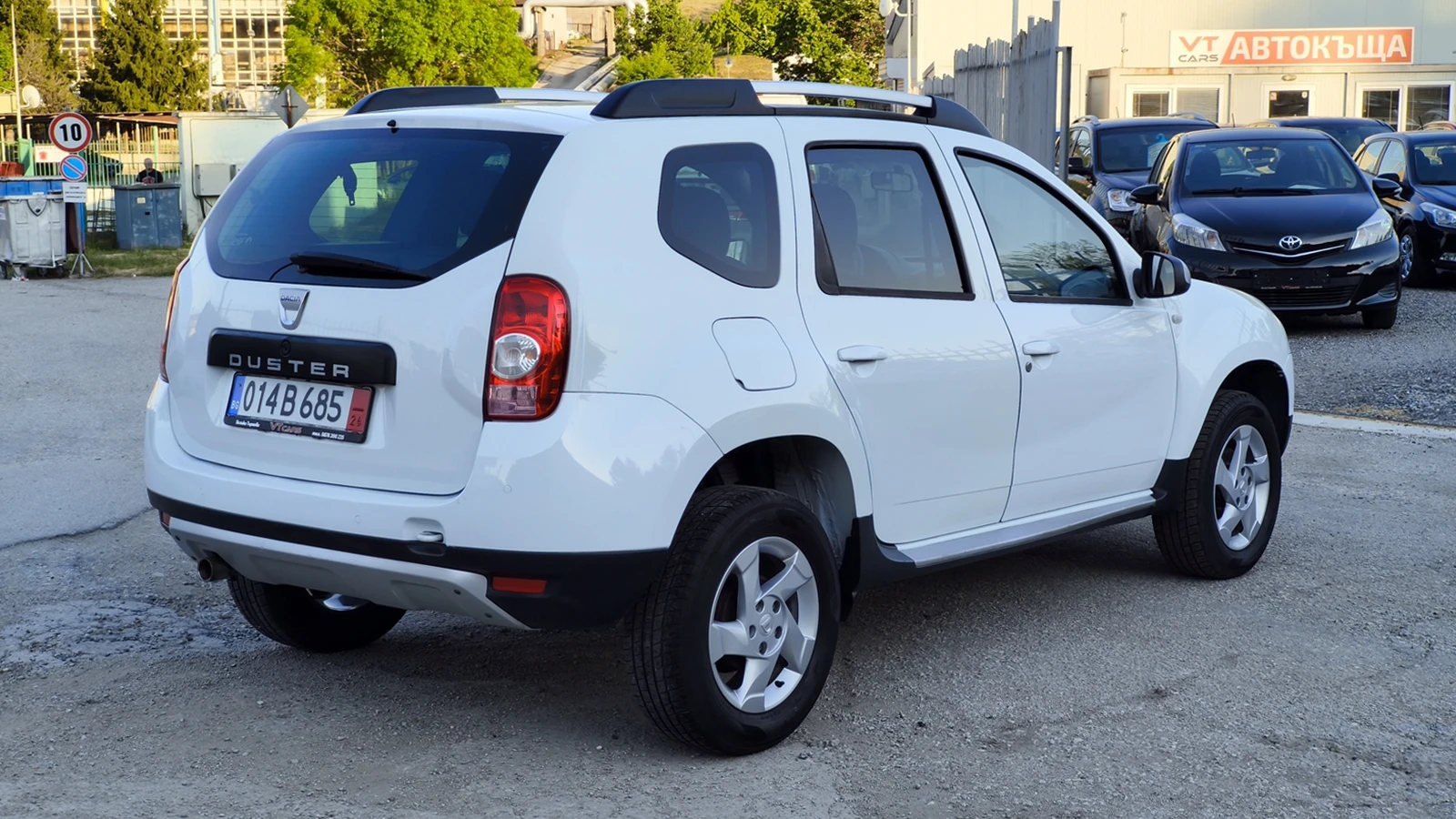 Dacia Duster 1.6i LPG , снимка 5 - Автомобили и джипове - 54443196