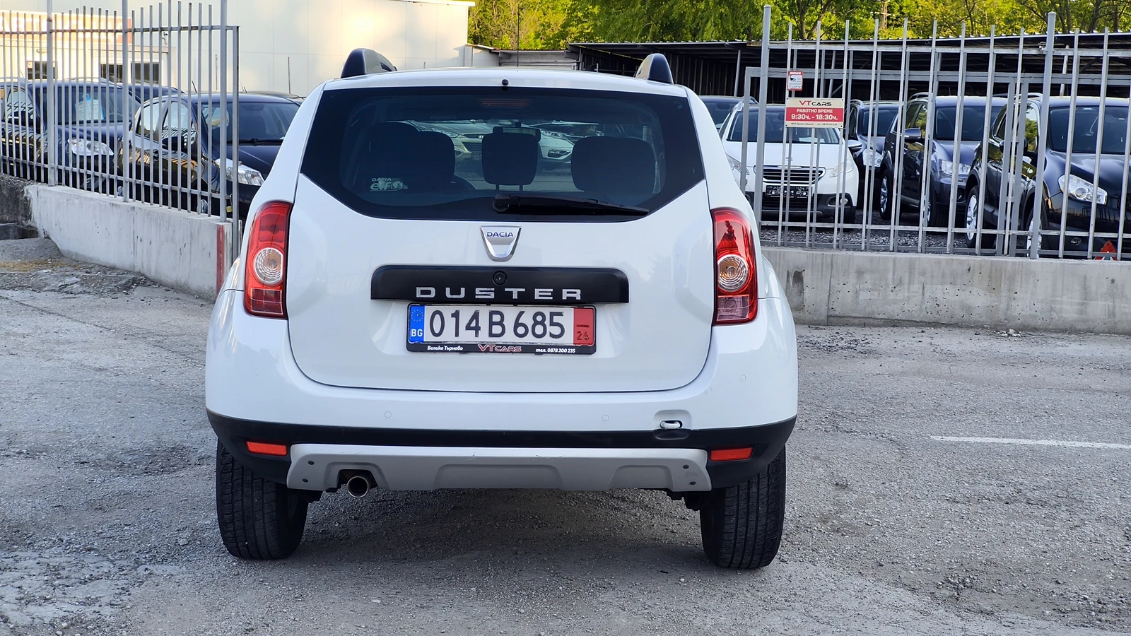 Dacia Duster 1.6i LPG , снимка 4 - Автомобили и джипове - 54443196