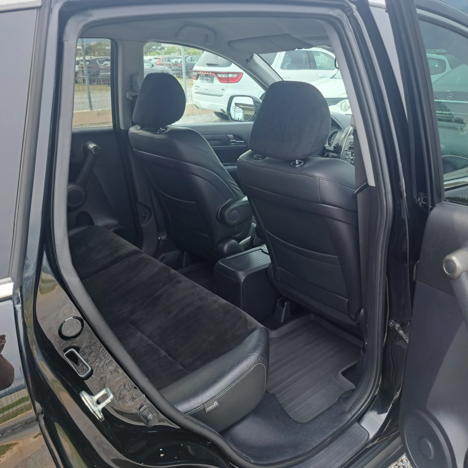 Honda Cr-v 2.2 i-DTEC* Автоматик* Подгрев* Кожа* Топ* , снимка 11 - Автомобили и джипове - 54485052