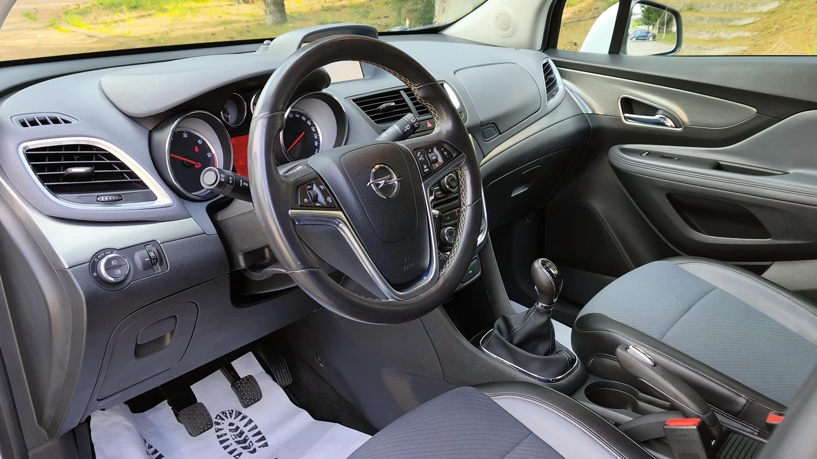Opel Mokka 1.7CRDI 147 000 km., снимка 9 - Автомобили и джипове - 55407450