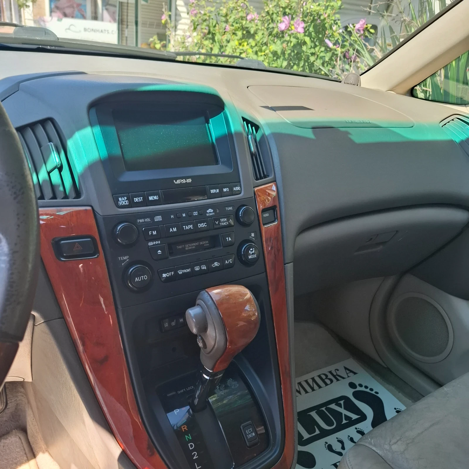 Lexus RX 300 ГАЗ, снимка 5 - Автомобили и джипове - 55770123