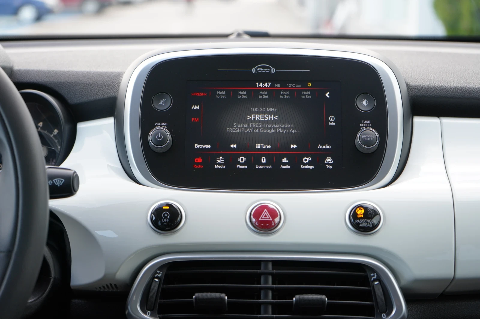 Fiat 500X 1.4T* KEYLESS* CAMERA* CARPLAY* DISTRONIC* OБСЛУЖЕ, снимка 13 - Автомобили и джипове - 56281184