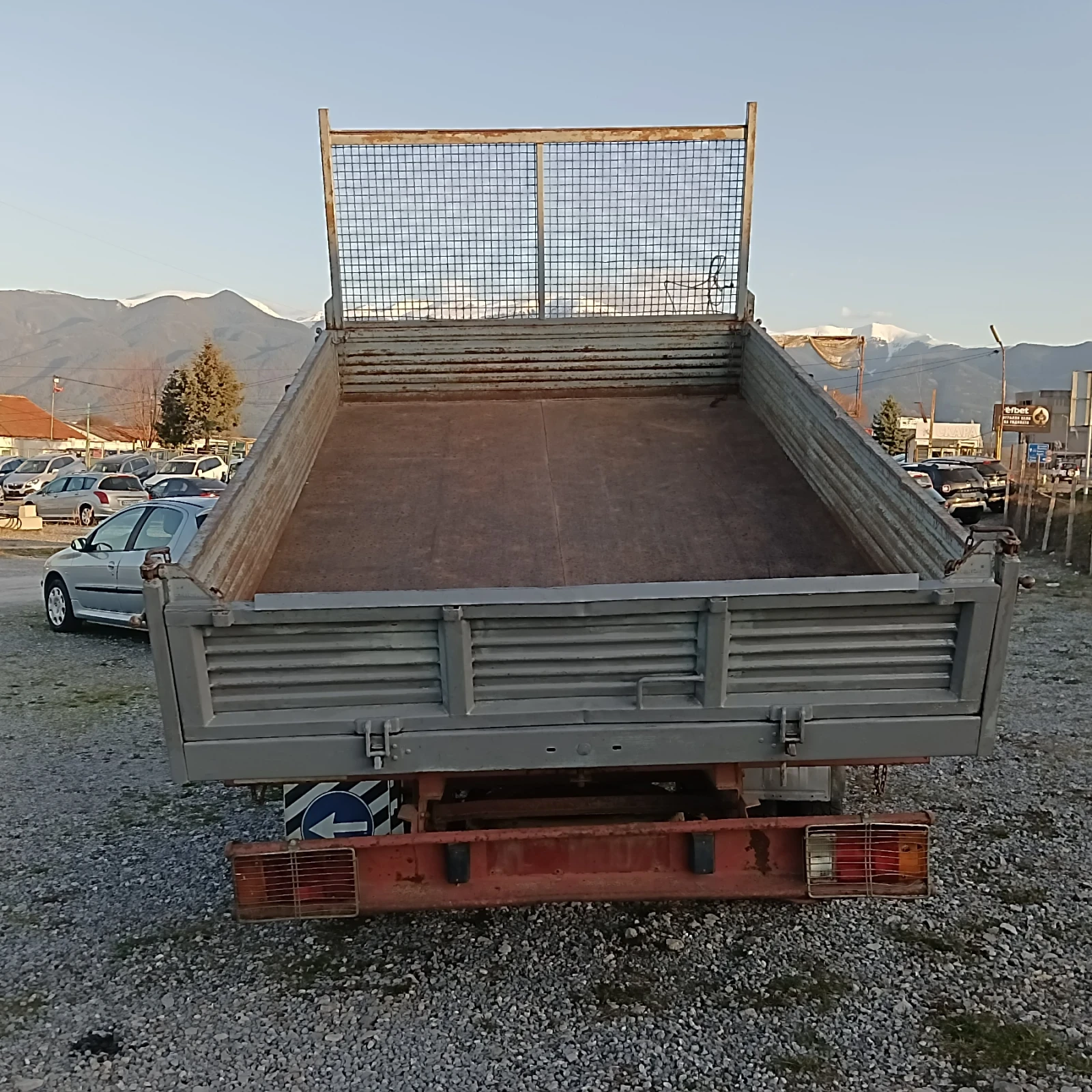 Iveco 3508 Тристранен самосвал, снимка 7 - Камиони - 53812222