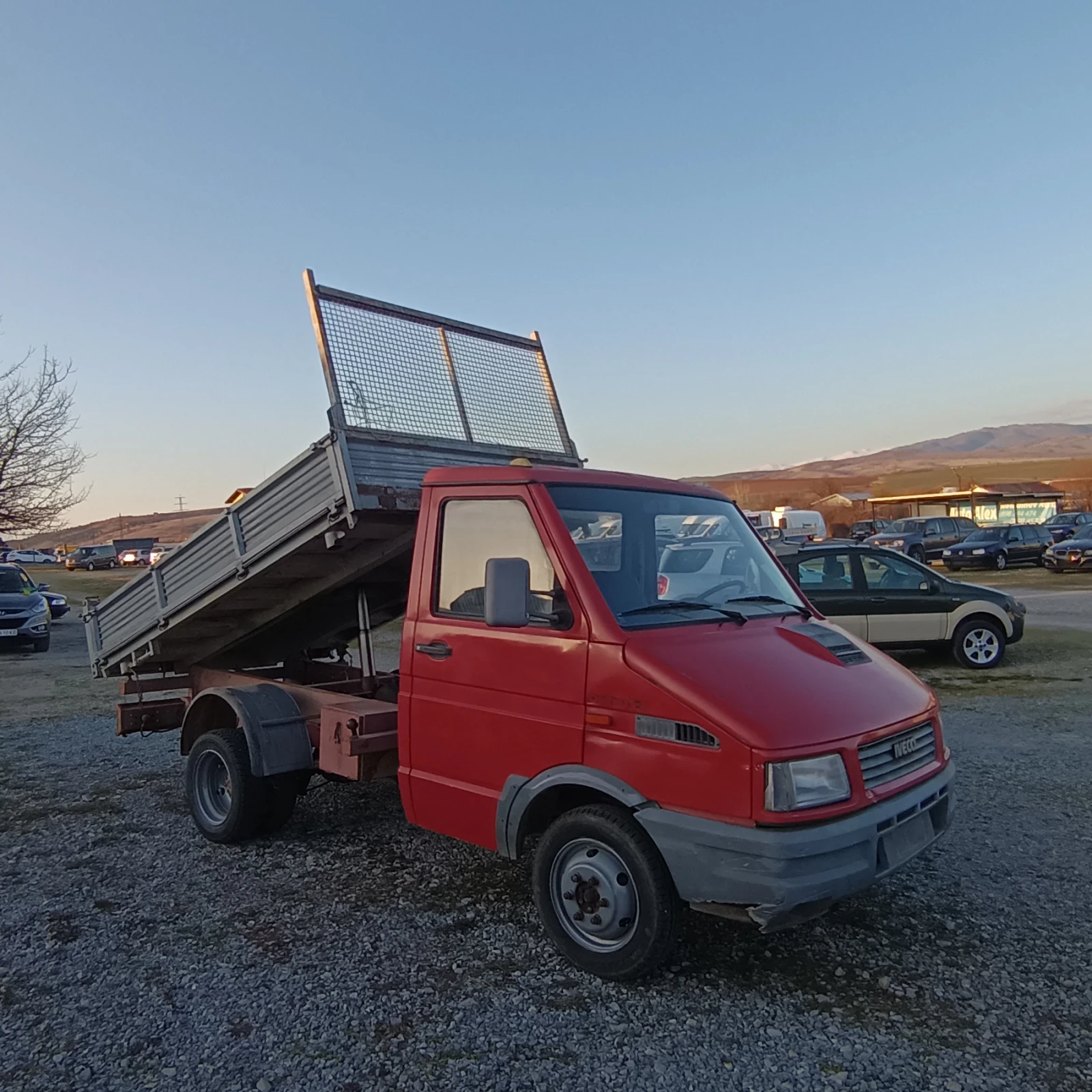 Iveco 3508 Тристранен самосвал, снимка 8 - Камиони - 53812222
