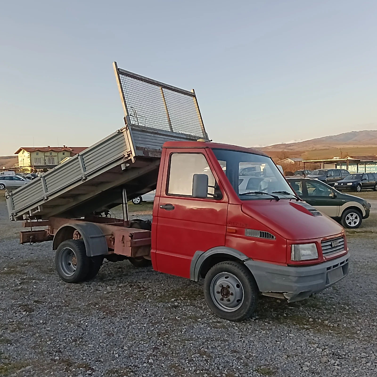 Iveco 3508 Тристранен самосвал, снимка 2 - Камиони - 53812222