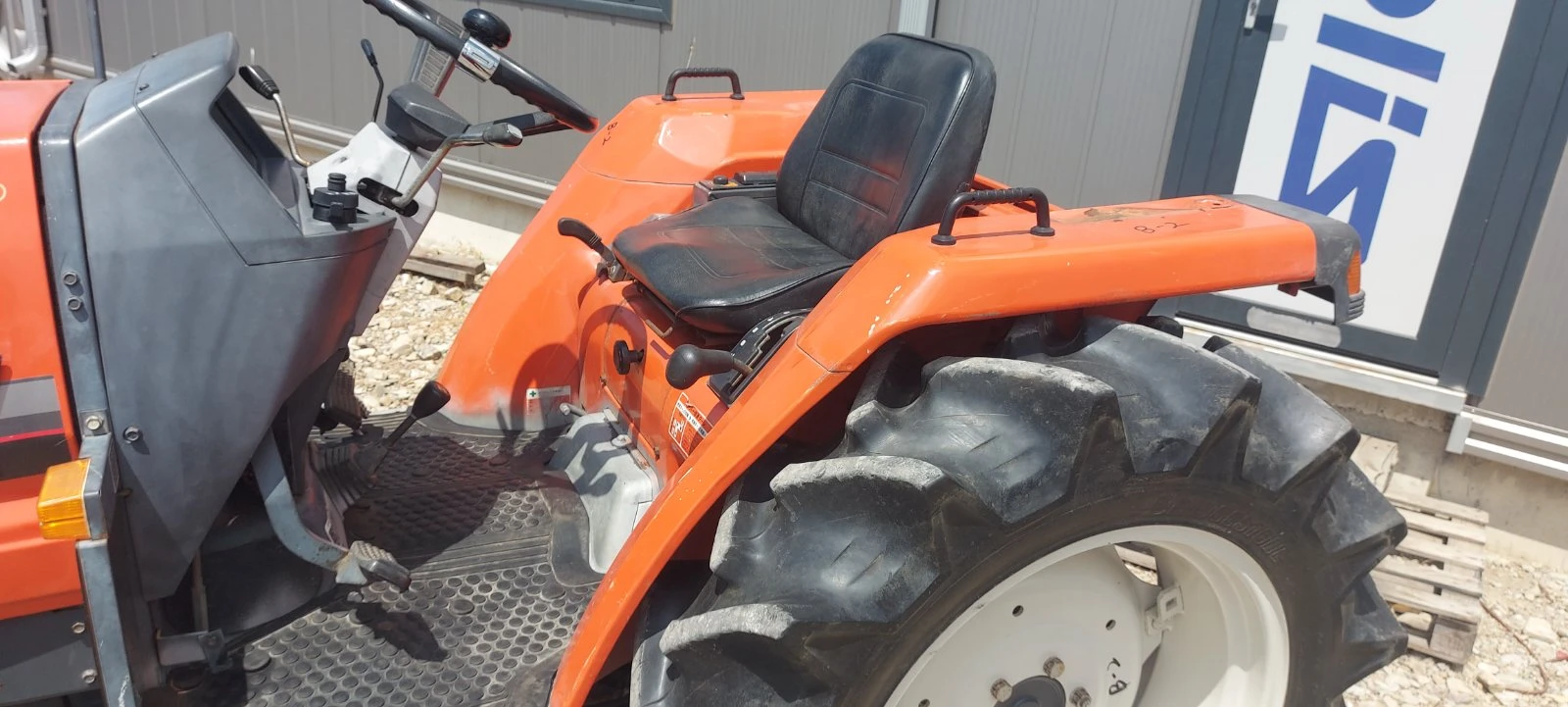 Трактор Kubota Техно груп М - изображение 4