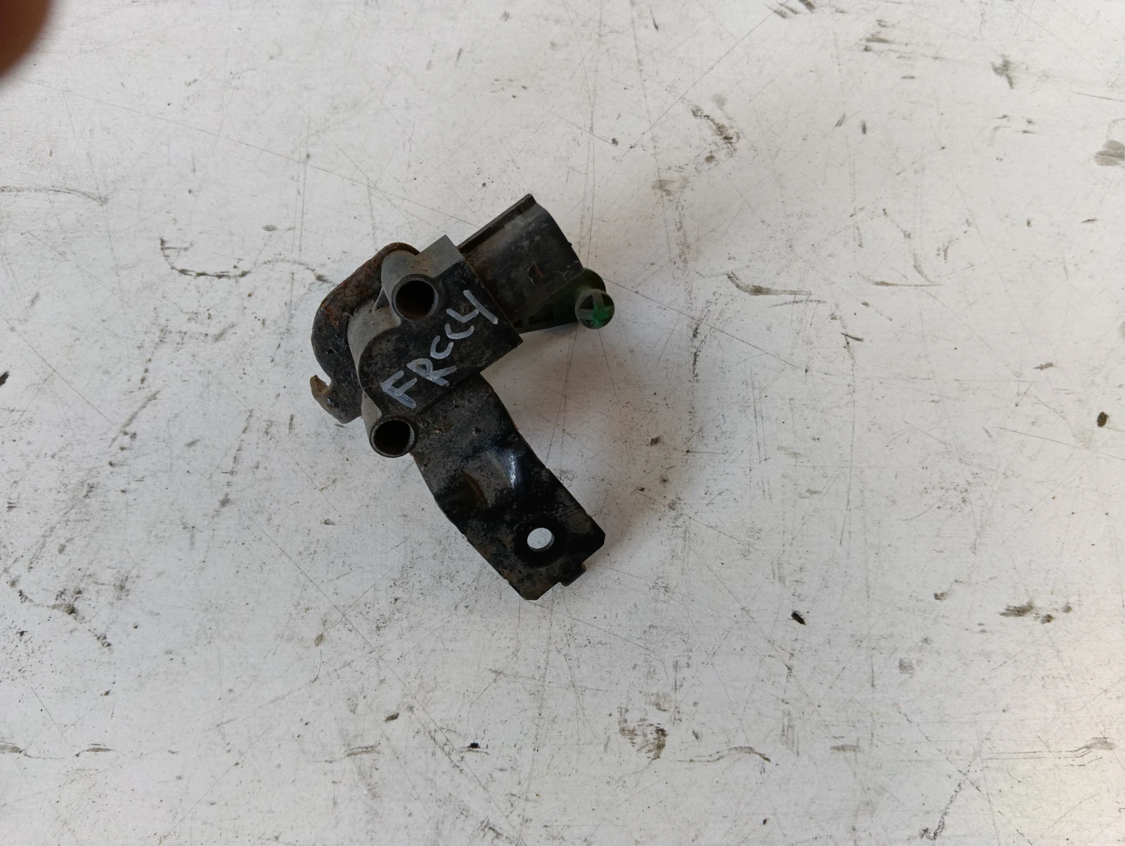 датчик окачване преден десен 3C0907503 VW CC