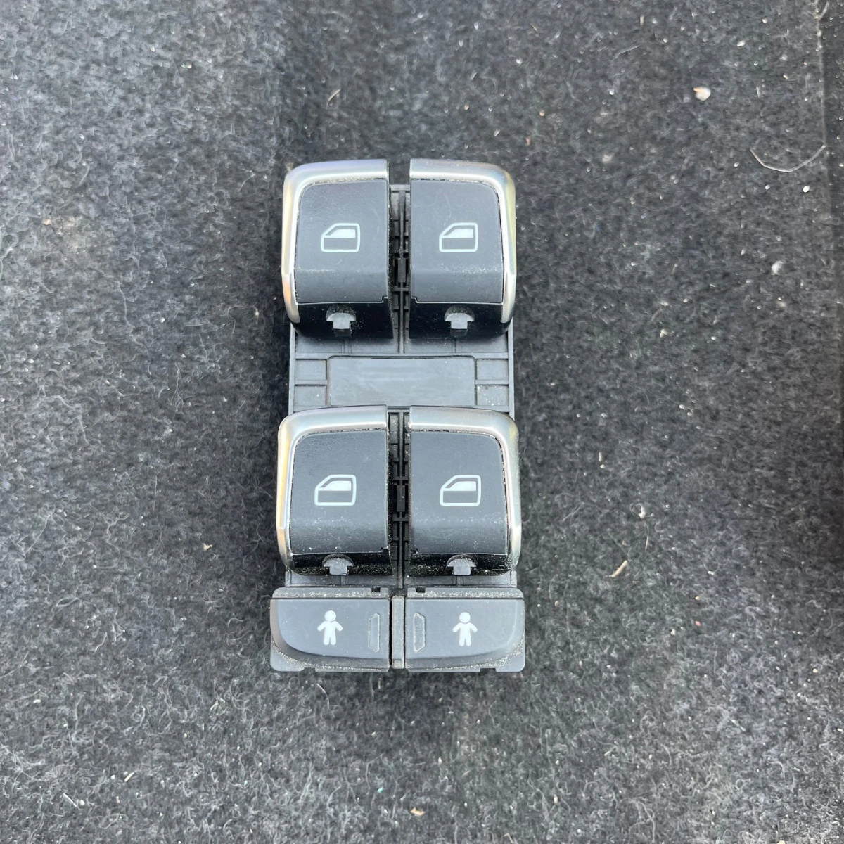 Панел с бутони за управление на прозорци за Audi A8S8 4H0959851E-2693
