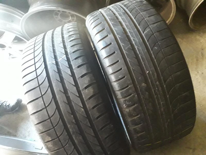 Гуми Летни 245/40R19, снимка 2 - Гуми и джанти - 24916436