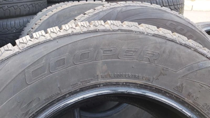 Гуми Зимни 215/70R16, снимка 5 - Гуми и джанти - 27401281