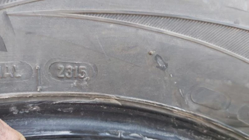 Гуми Зимни 215/70R16, снимка 8 - Гуми и джанти - 27401281