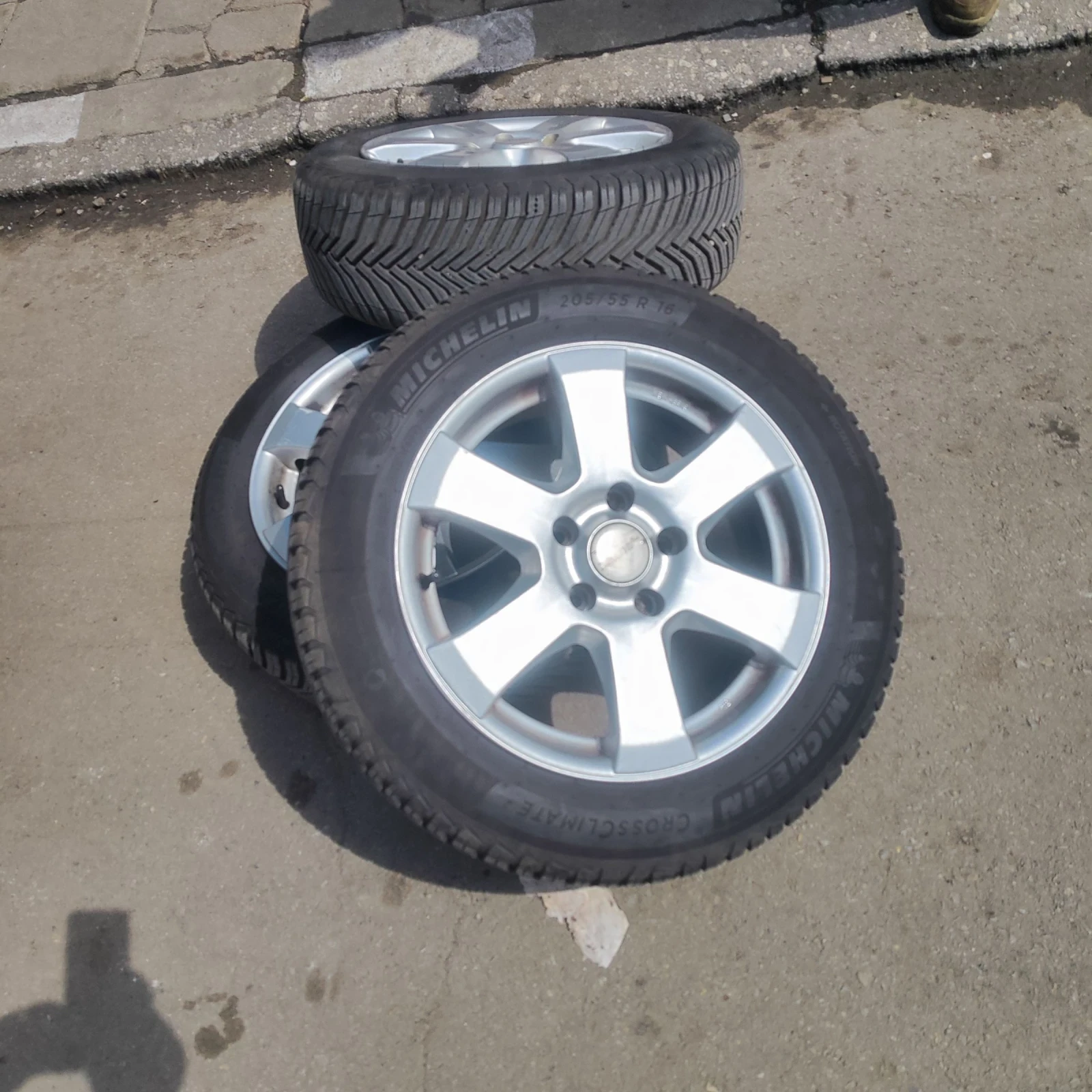    205/55R16  Renault | Mobile.bg   3