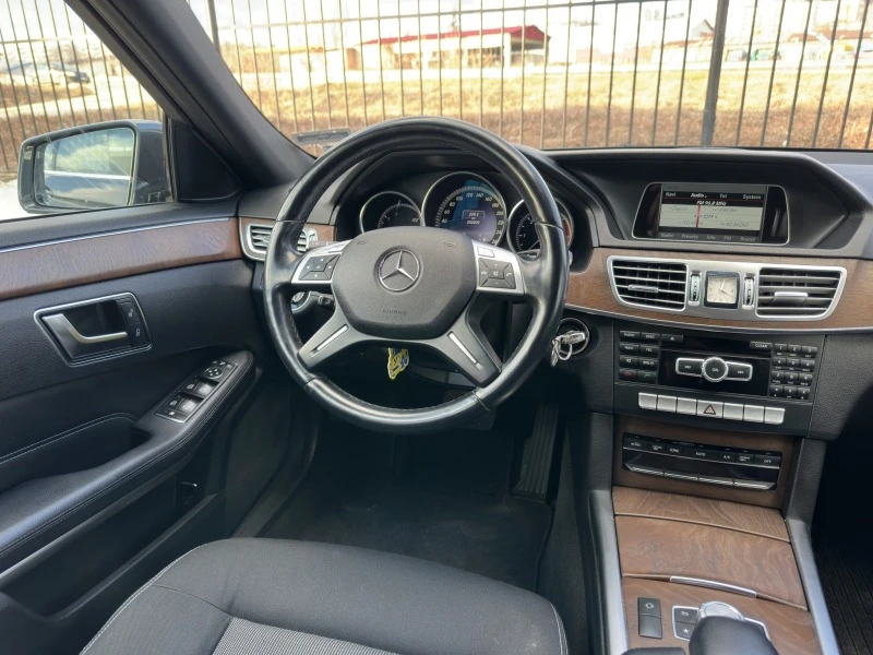 Mercedes-Benz E 220  , снимка 8 - Автомобили и джипове - 45538882