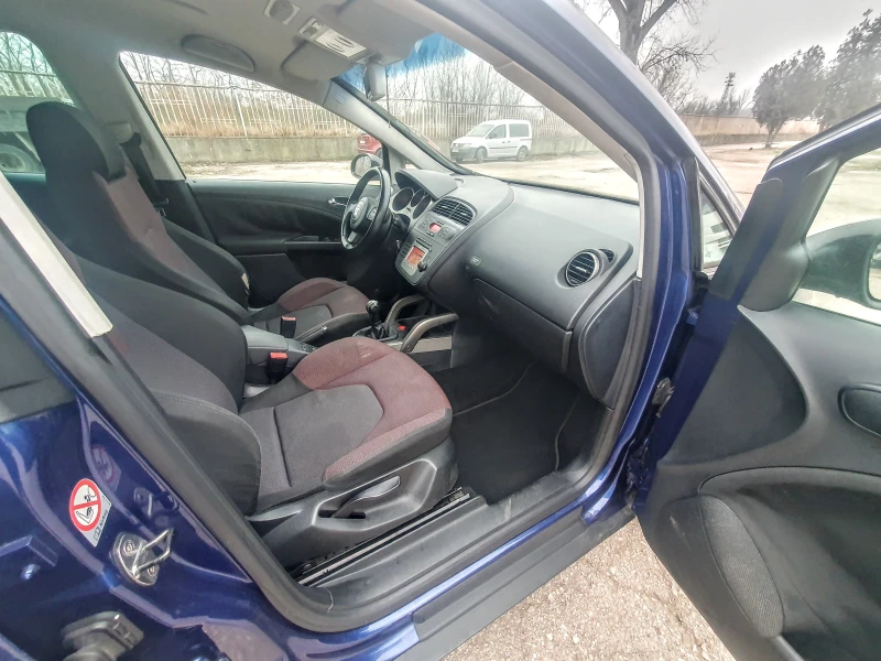 Seat Altea 2.0 TDI 140 к.с. ПАРКТРОНИК ТЕМПОМАТ * КЛИМАТРОНИК, снимка 14 - Автомобили и джипове - 48297772