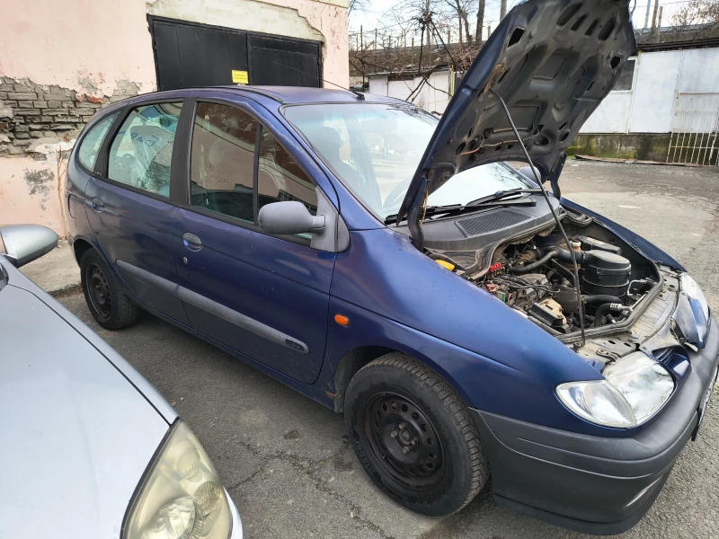 Renault Scenic, снимка 6 - Автомобили и джипове - 48538016