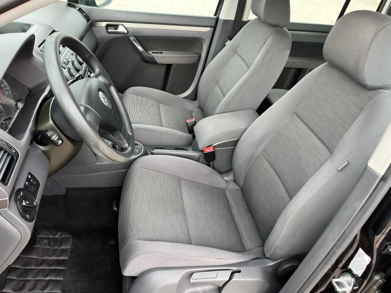 VW Touran 1.9TDI-FACE, снимка 8 - Автомобили и джипове - 51026493