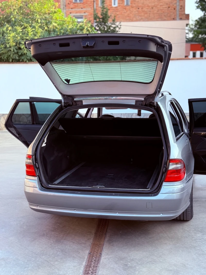 Mercedes-Benz E 200 Kompressor LPG, снимка 11 - Автомобили и джипове - 52556832