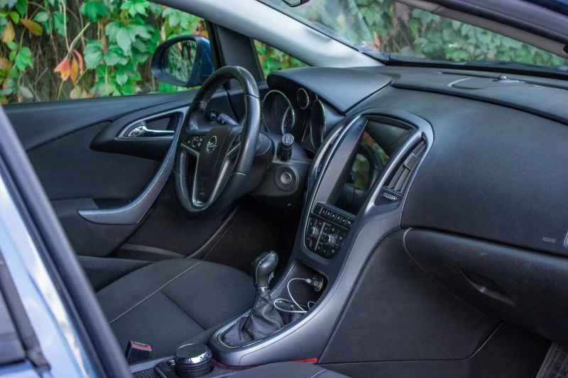 Opel Astra FACELIFT 130hp 1.7 CDTi / Android / Camera , снимка 8 - Автомобили и джипове - 52093453