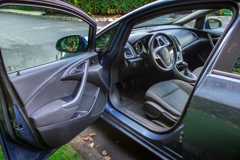 Opel Astra FACELIFT 130hp 1.7 CDTi / Android / Camera , снимка 12 - Автомобили и джипове - 52093453