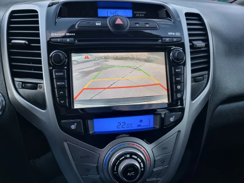 Hyundai Ix20 1.6CRDi ШВЕЙЦАРИЯ, снимка 12 - Автомобили и джипове - 52184799