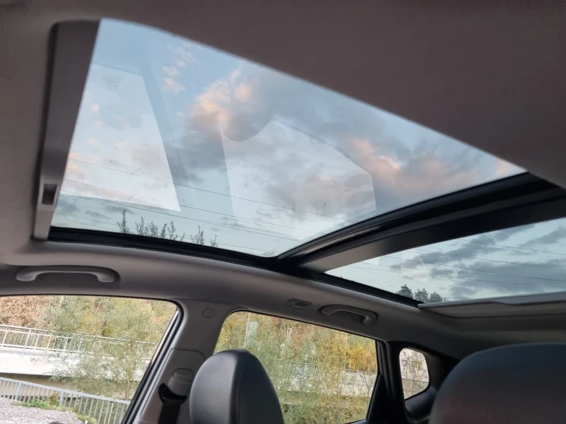 Hyundai Ix20 1.6CRDi ШВЕЙЦАРИЯ, снимка 13 - Автомобили и джипове - 52184799